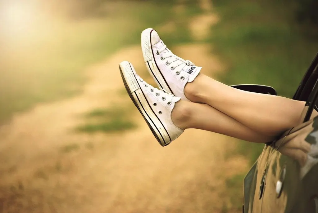 découvrez notre collection insoupçonnée de chaussures tendance et confortables pour toutes les occasions. que vous soyez à la recherche de baskets, de bottes ou de sandales, trouvez le pair idéal qui allie style et praticité.