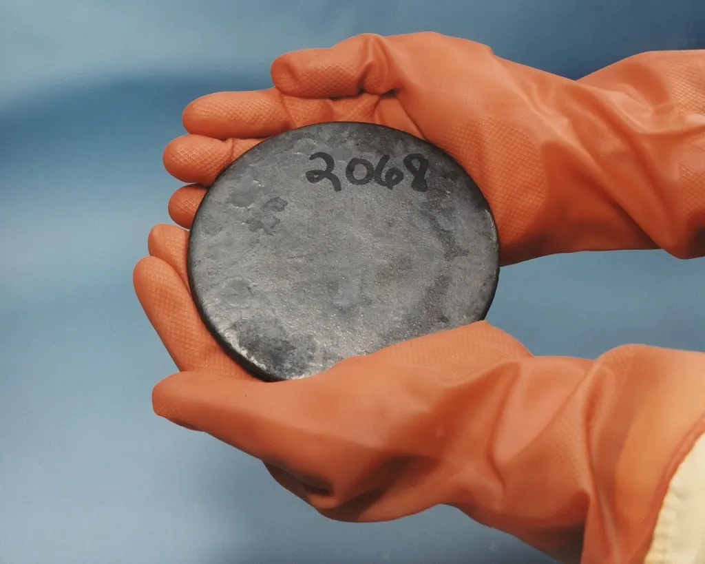 découvrez le fonctionnement des réacteurs nucléaires, leurs applications dans la production d'énergie, ainsi que les enjeux environnementaux et de sécurité qui y sont associés. informez-vous sur les technologies innovantes et les défis futurs de l'énergie nucléaire.