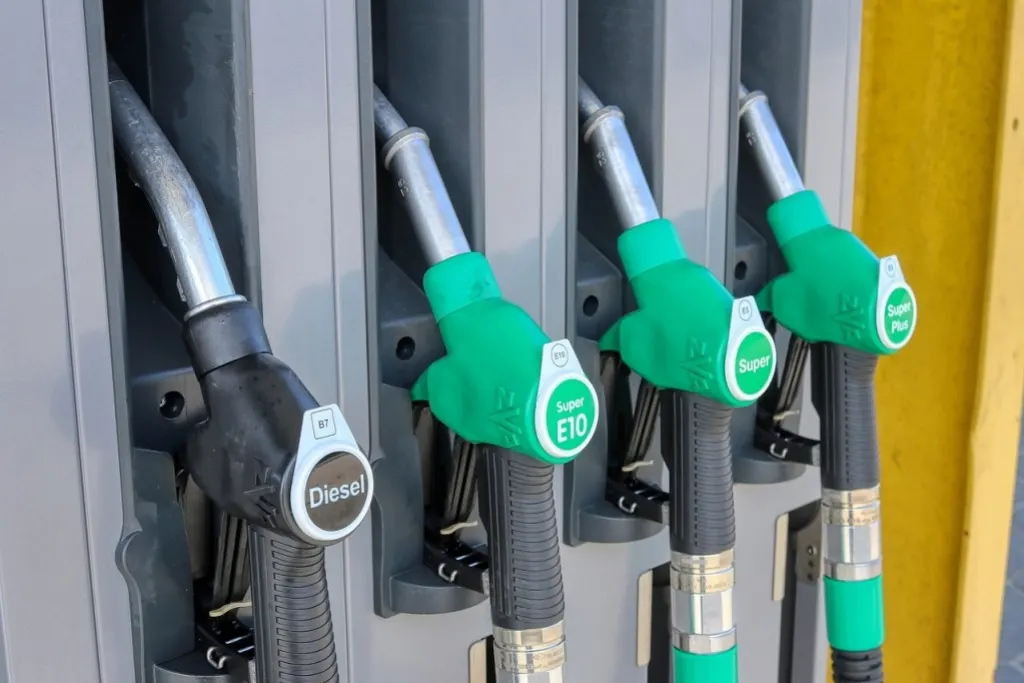 découvrez les enjeux et les impacts du ban sur les combustibles. informez-vous sur les alternatives écologiques et les bénéfices pour l'environnement. restez à jour sur les réglementations et la transition énergétique.