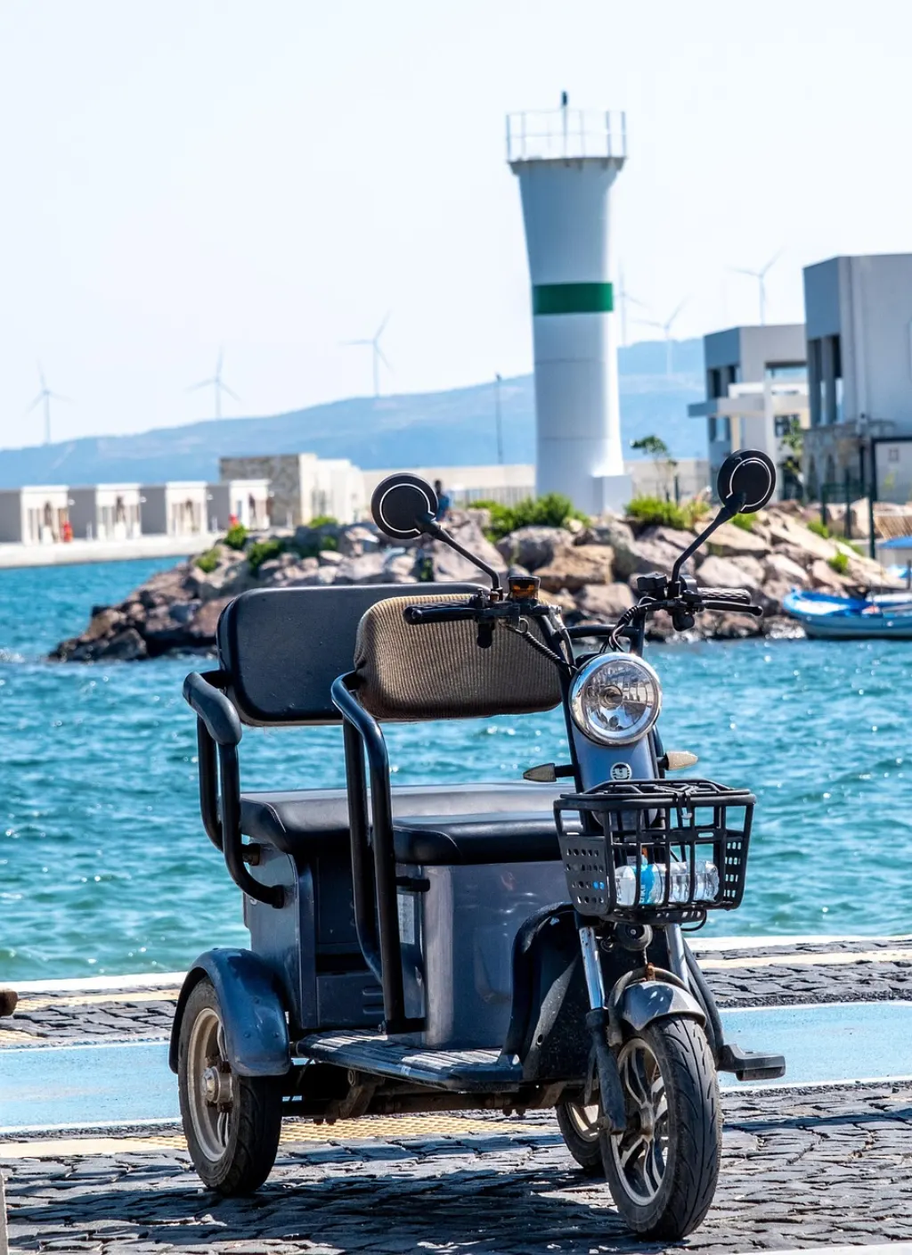 découvrez tout ce qu’il faut savoir sur les véhicules électriques : avantages, fonctionnement, autonomie, recharge et conseils pour choisir la voiture électrique qui vous convient.