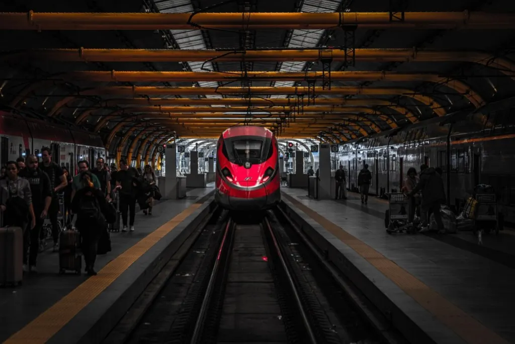 découvrez les innovations et améliorations dans la modernisation des transports publics pour un service plus efficace, écologique et accessible à tous.