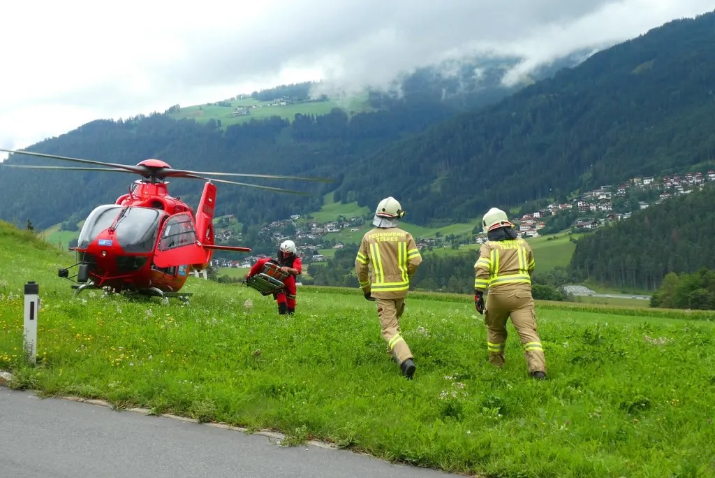 découvrez les techniques et équipements essentiels pour les opérations de recherche et de sauvetage, assurant la sécurité et le secours en situations d'urgence.