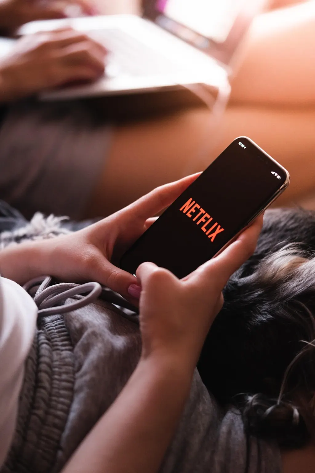 découvrez les meilleures séries netflix adaptées de romans captivants, alliant intrigue littéraire et écran pour des heures de divertissement passionnant.
